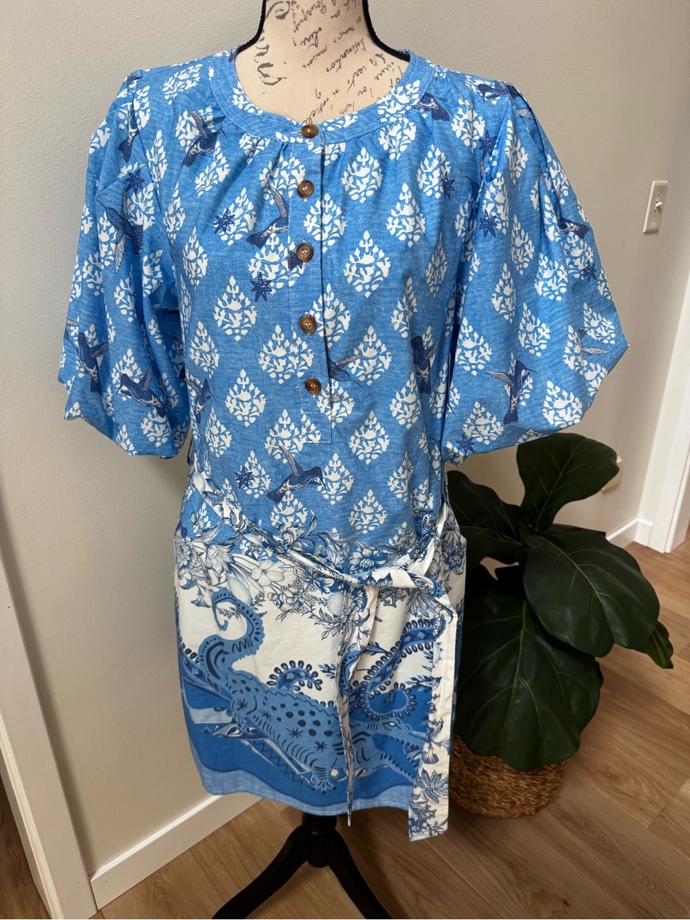 A Loves A Dress Medium NWT Blue White Cotton Puff Sleeve Belted Mini